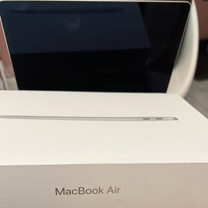MacBook Air 13”